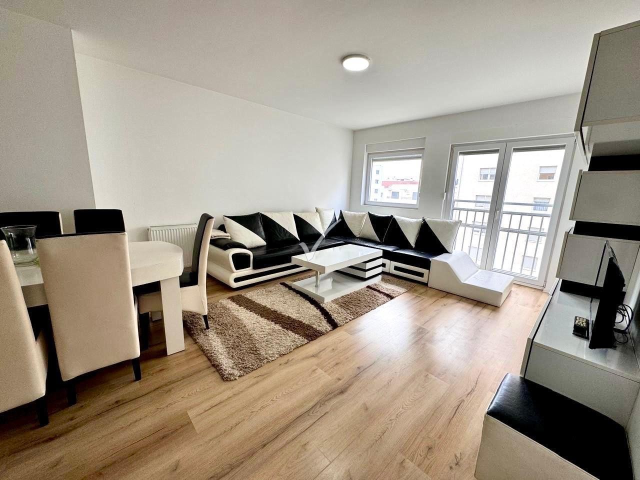 Banesë me qira 1+1 në Rrugën C banesë/apartment në Prishtinë