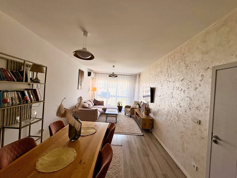 Banesë në shitje në Kalabri (Emshir) banesë/apartment në Prishtinë