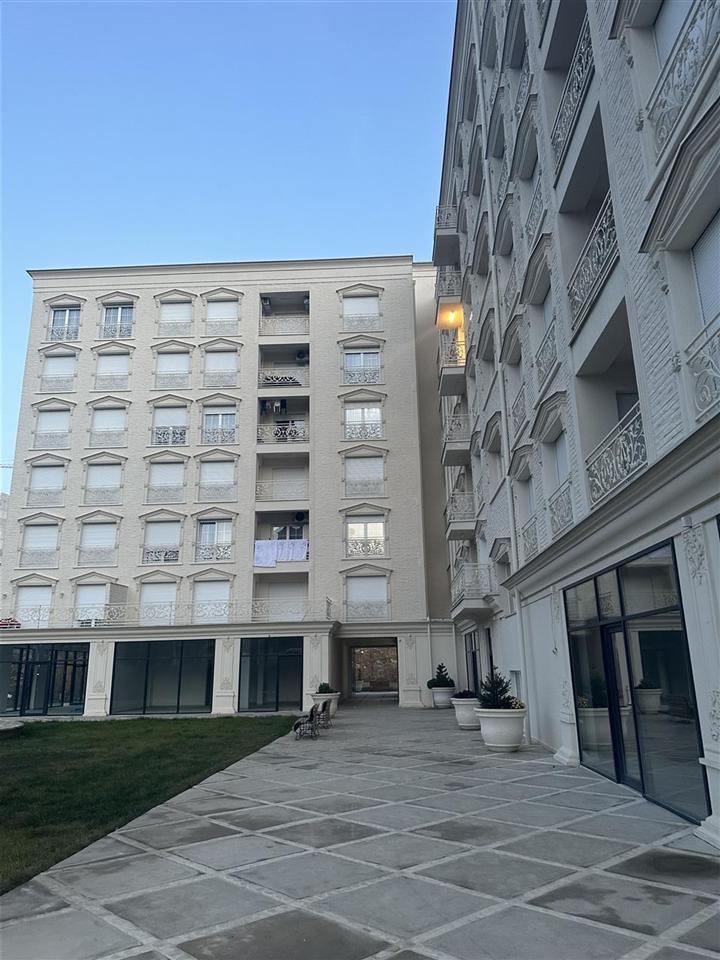 Banesë në #shitje në Rrugen C banesë/apartment në Prishtinë
