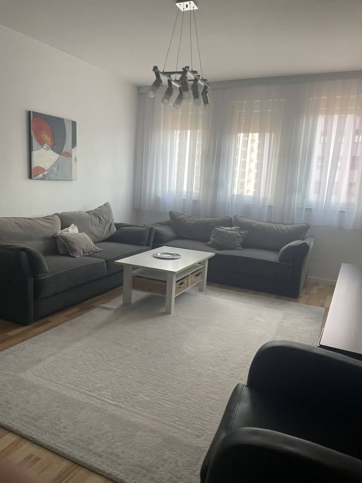 Banesë me qira 2+1 në Parkun e Qytetit banesë/apartment në Prishtinë