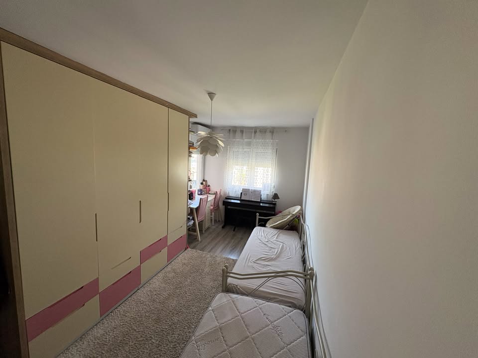 Banesë në shitje në Kalabri (Emshir) banesë/apartment në Prishtinë