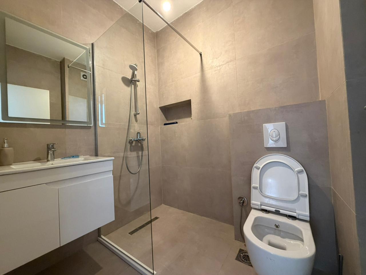 Banesë në Shitje në Lagjen Prishtina e Re banesë/apartment në Prishtinë