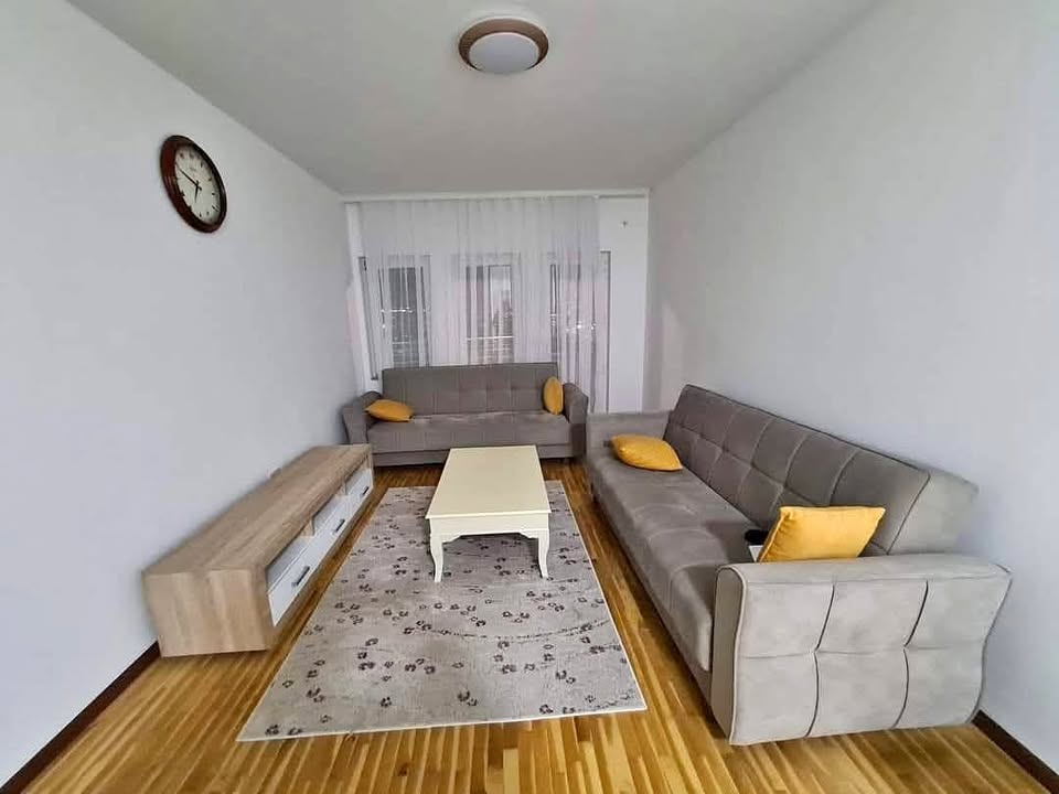 Banesë me qira 1+1 në Fushë Kosovë banesë/apartment në Prishtinë