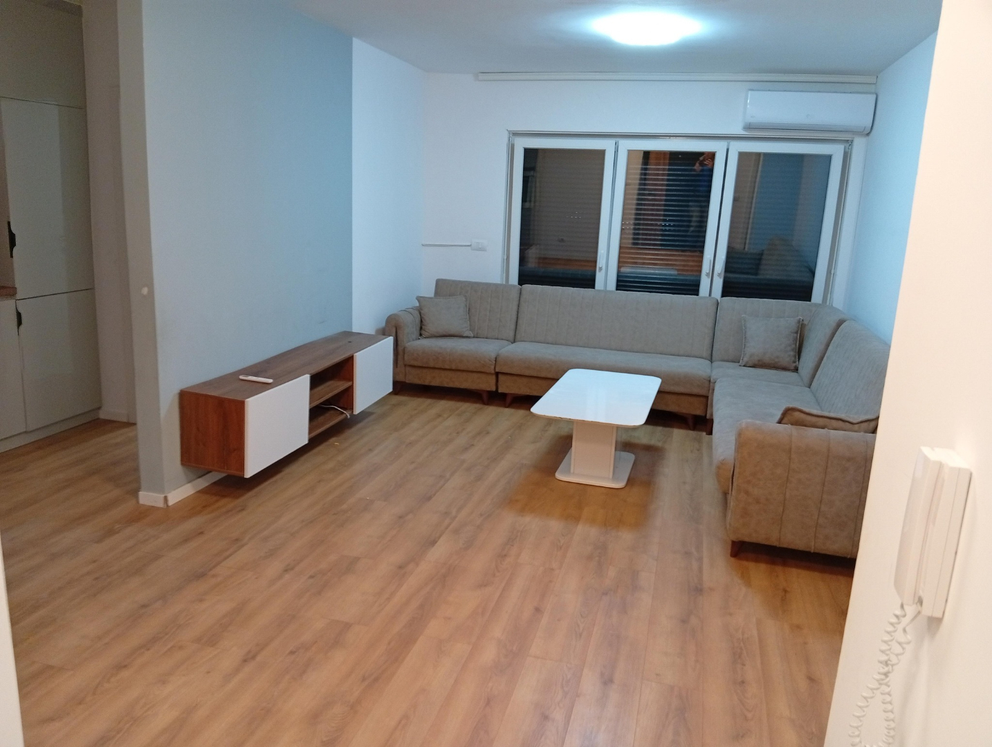 Banesë me qira 2+1 në Lagjen e Spitalit banesë/apartment në Prishtinë