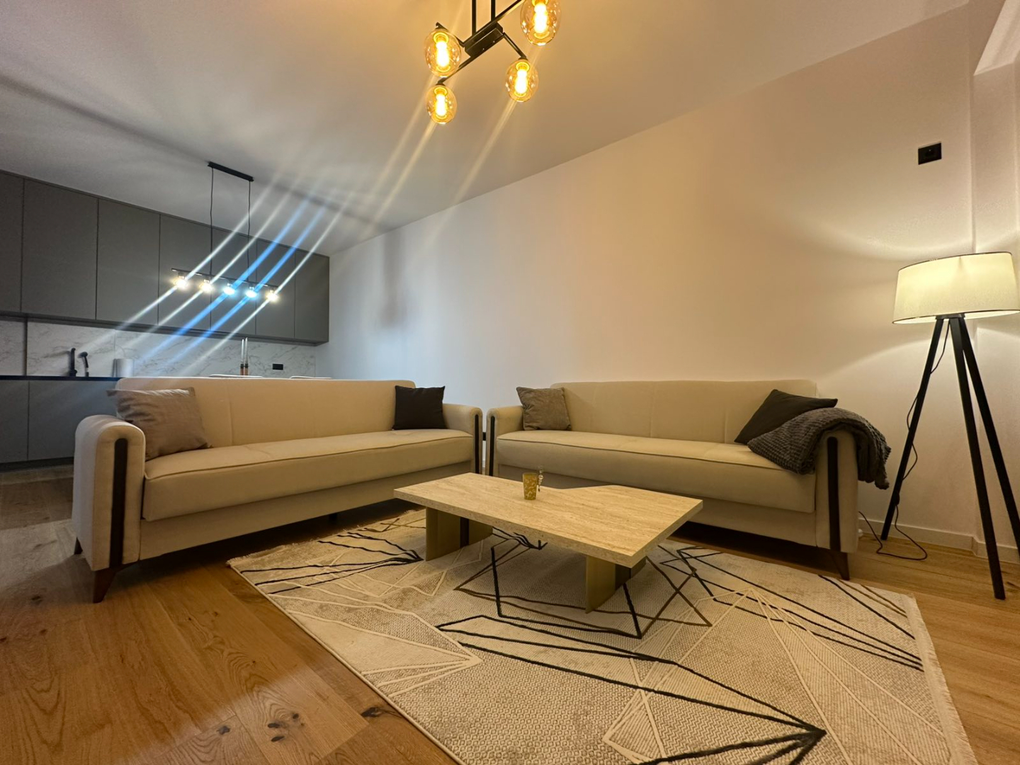 Banesë me qira 2+1 në Lagjen Marigona Hill banesë/apartment në Prishtinë
