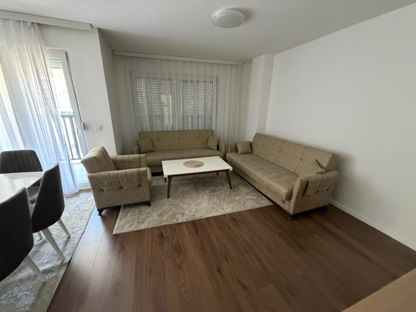 Banesë me qira 1+1 në Lagjen Prishtina e Re banesë/apartment në Prishtinë
