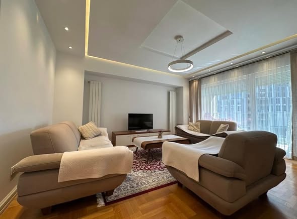 Banesë me qira 2+1 në Pejton banesë/apartment në Prishtinë