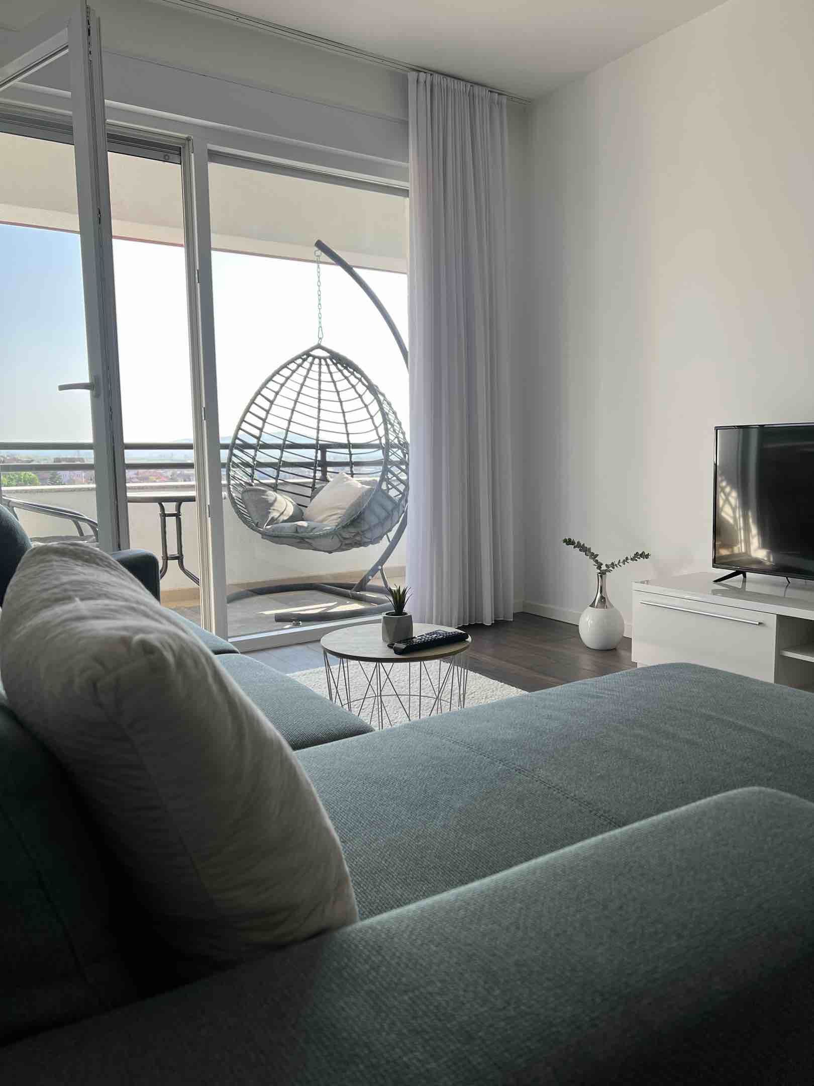Apartment ditor ne lagjen kalabria banesë/apartment në Prishtinë
