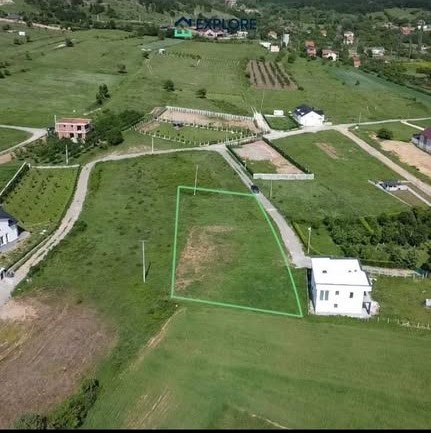 Truall në shitje në Bernicë tokë në Bërnica e Poshtme