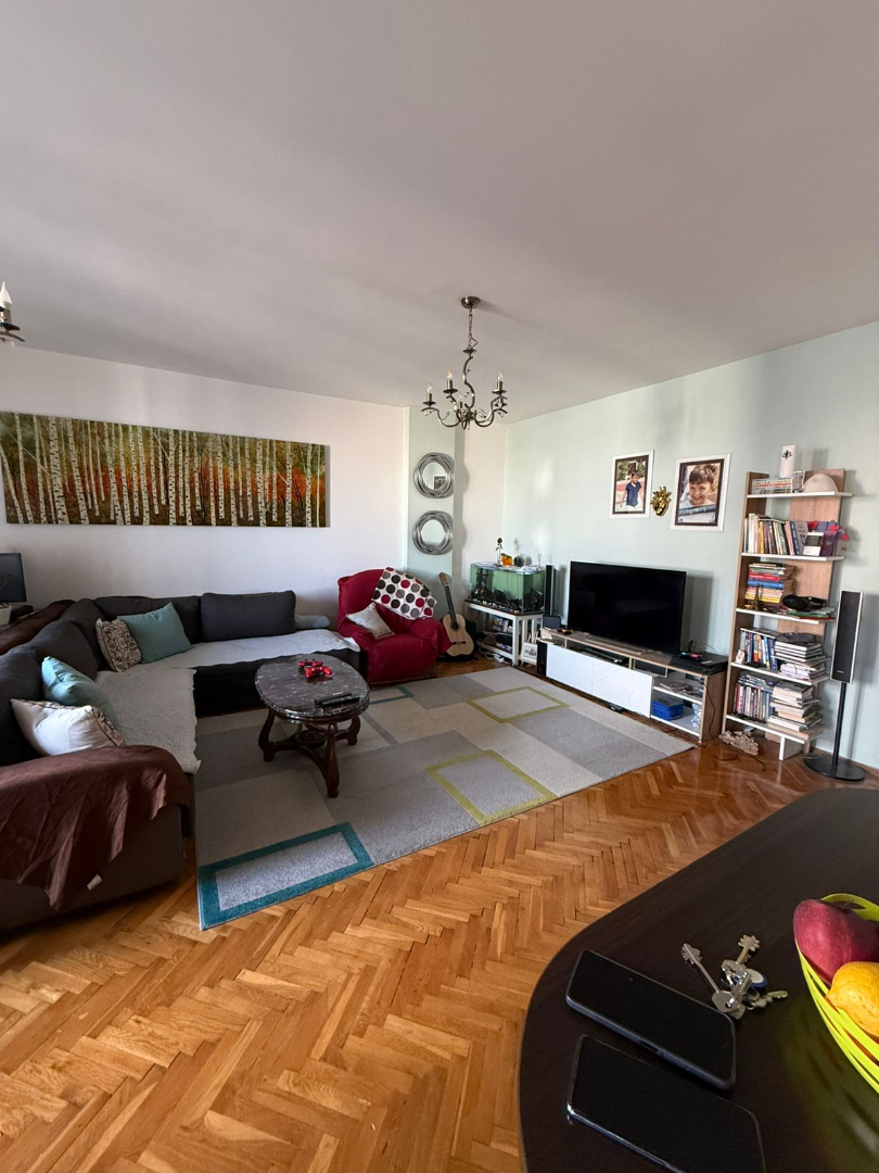 Banesë në shitje në Qendër banesë/apartment në Prishtinë