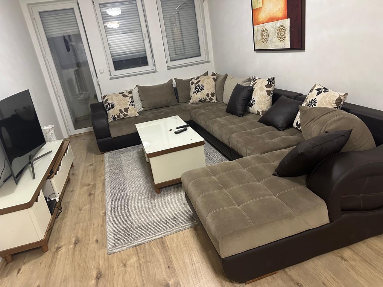 Banesë me qira 1+1 në Fushë Kosovë banesë/apartment në Prishtinë