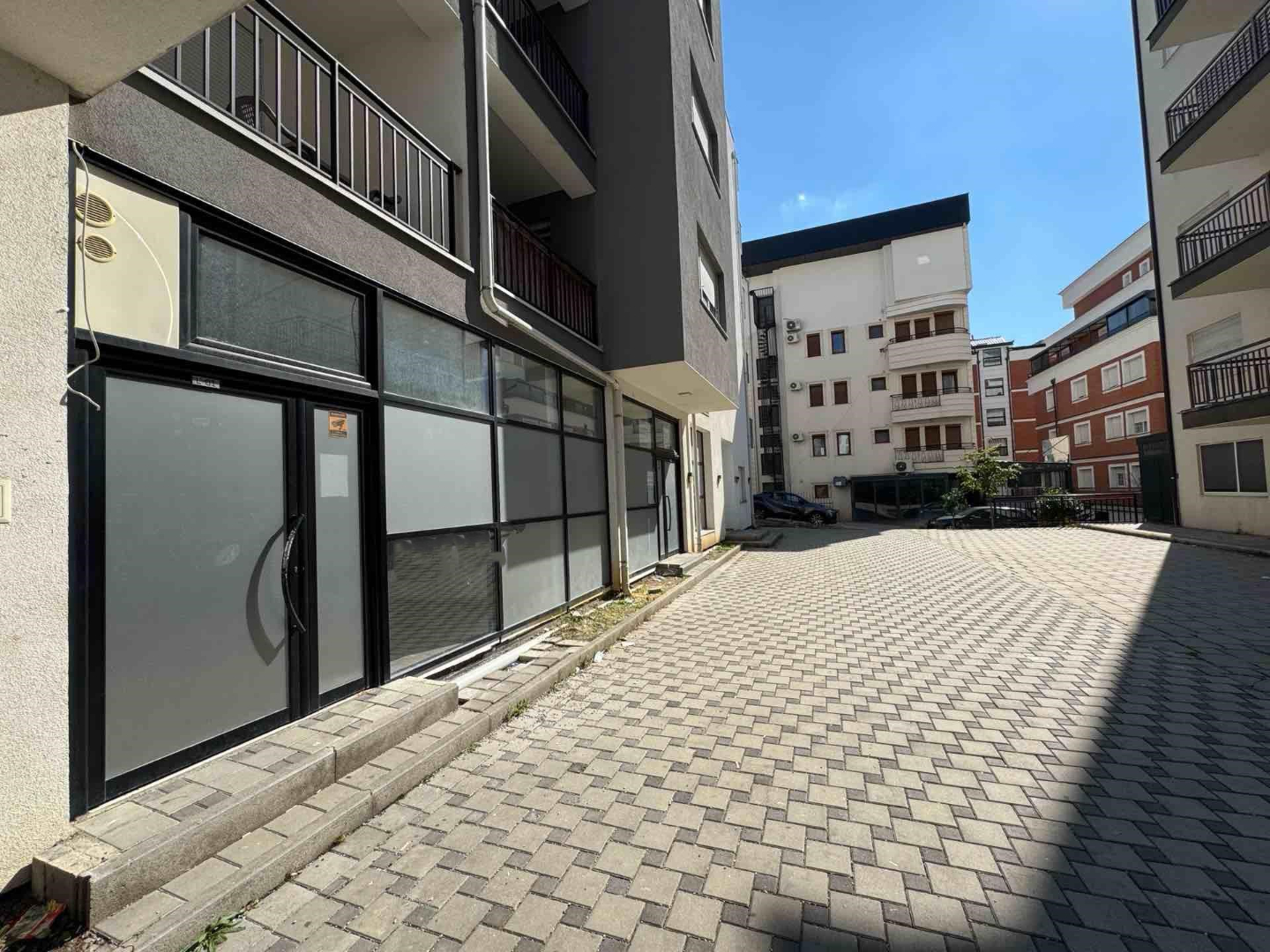 Lokal në shitje në Rrugën C zyre në Prishtinë