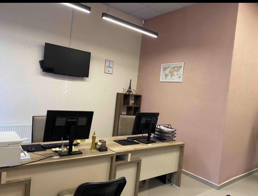 Lokal në shitje në Rrugën B zyre në Prishtinë
