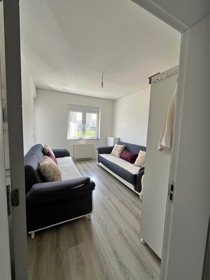 Banesë me qira 1+1 në Kalabri (Emshir) banesë/apartment në Kalabria