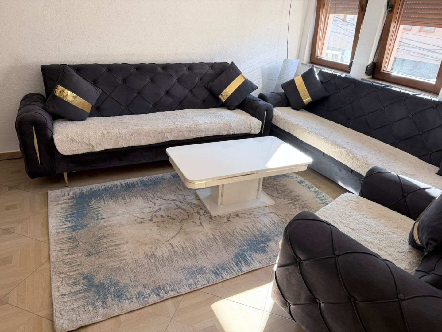 Banesë me qira 2+1 në Kalabri (Emshir) banesë/apartment në Prishtinë