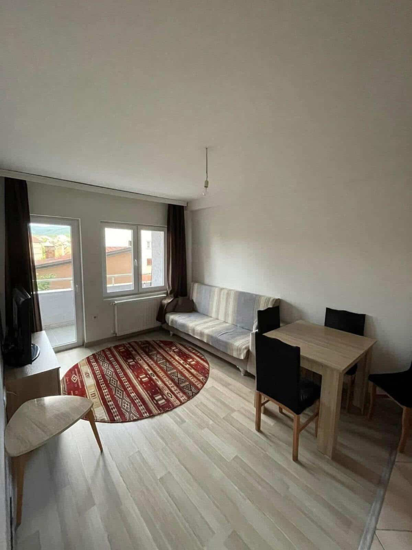 Banesë me qira 1+1 në Lagjen e Muhaxherëve banesë/apartment në Prishtinë