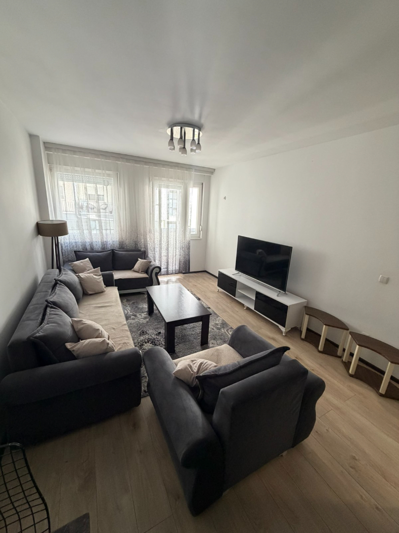 Banesë me qira 1+1 në Rrugën B banesë/apartment në Prishtinë