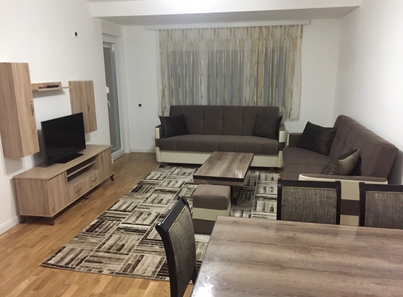 Banesë me qira 1+1 në Matin 1 banesë/apartment në Prishtinë