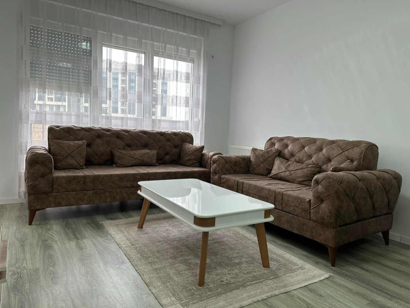 Banesë me qira 1+1 në Kalabri (Emshir) banesë/apartment në Kalabria