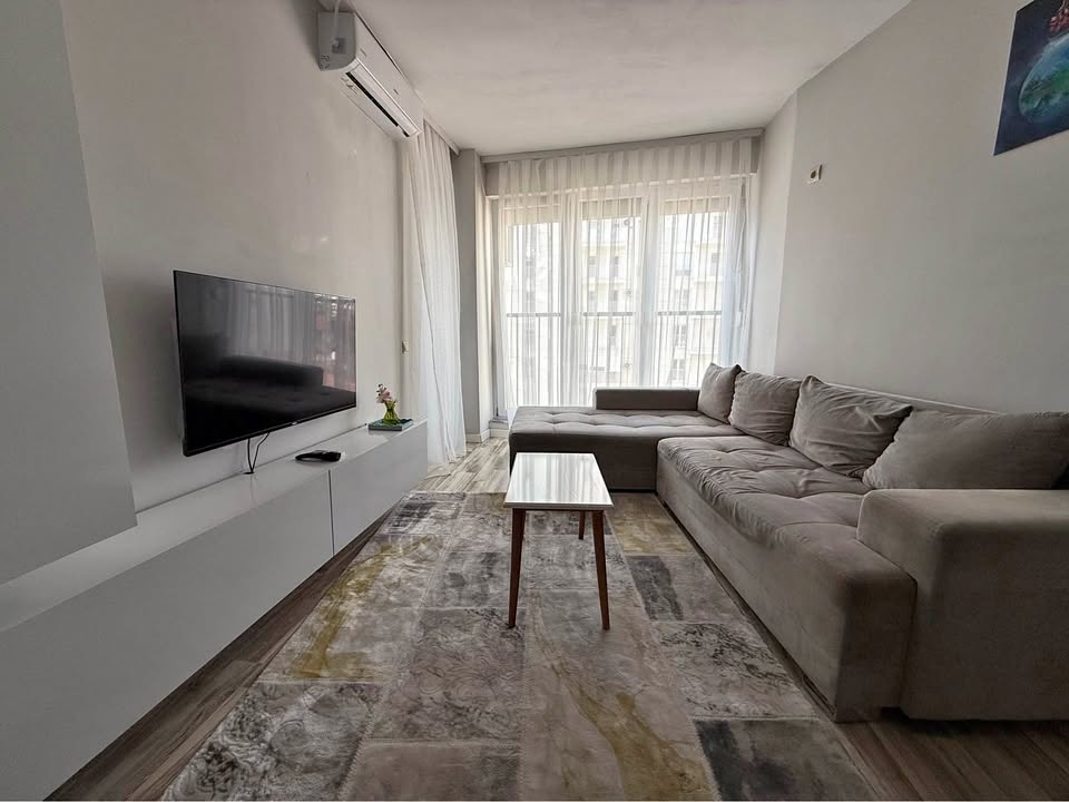Banesë me qira 1+1 në Tophane banesë/apartment në Prishtinë
