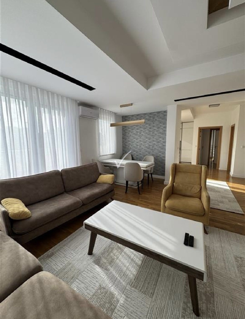 Penthouse me qira në Lagjen e Spitalit banesë/apartment në Prishtinë