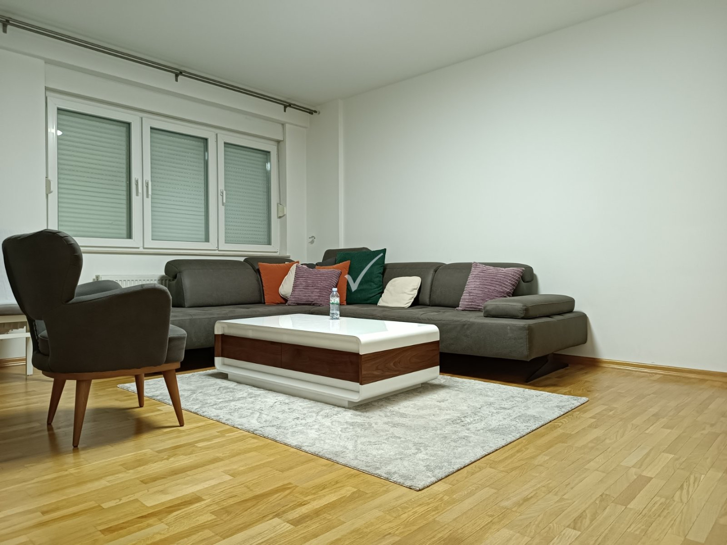 Banesë me qira 3+1 në Matin 1 banesë/apartment në Prishtinë