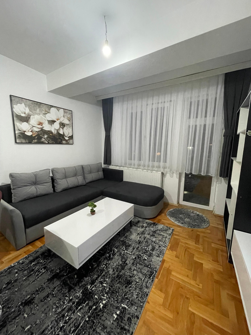 Banesë me qira 1+1 në Fushë Kosovë banesë/apartment në Prishtinë