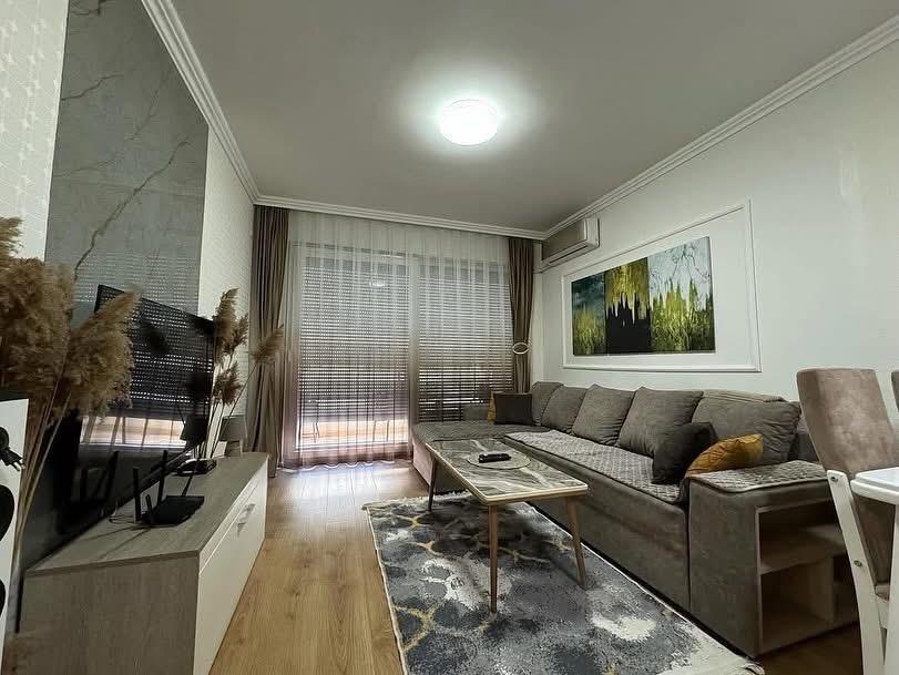Banesë me QIRA – Mati 1 banesë/apartment në Rruga B