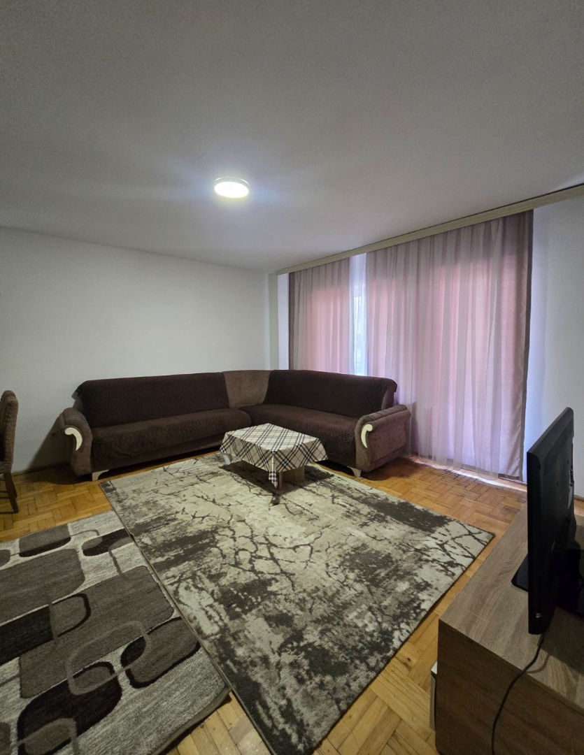 Banesë me qira 2+1 në Fushë Kosovë banesë/apartment në Prishtinë