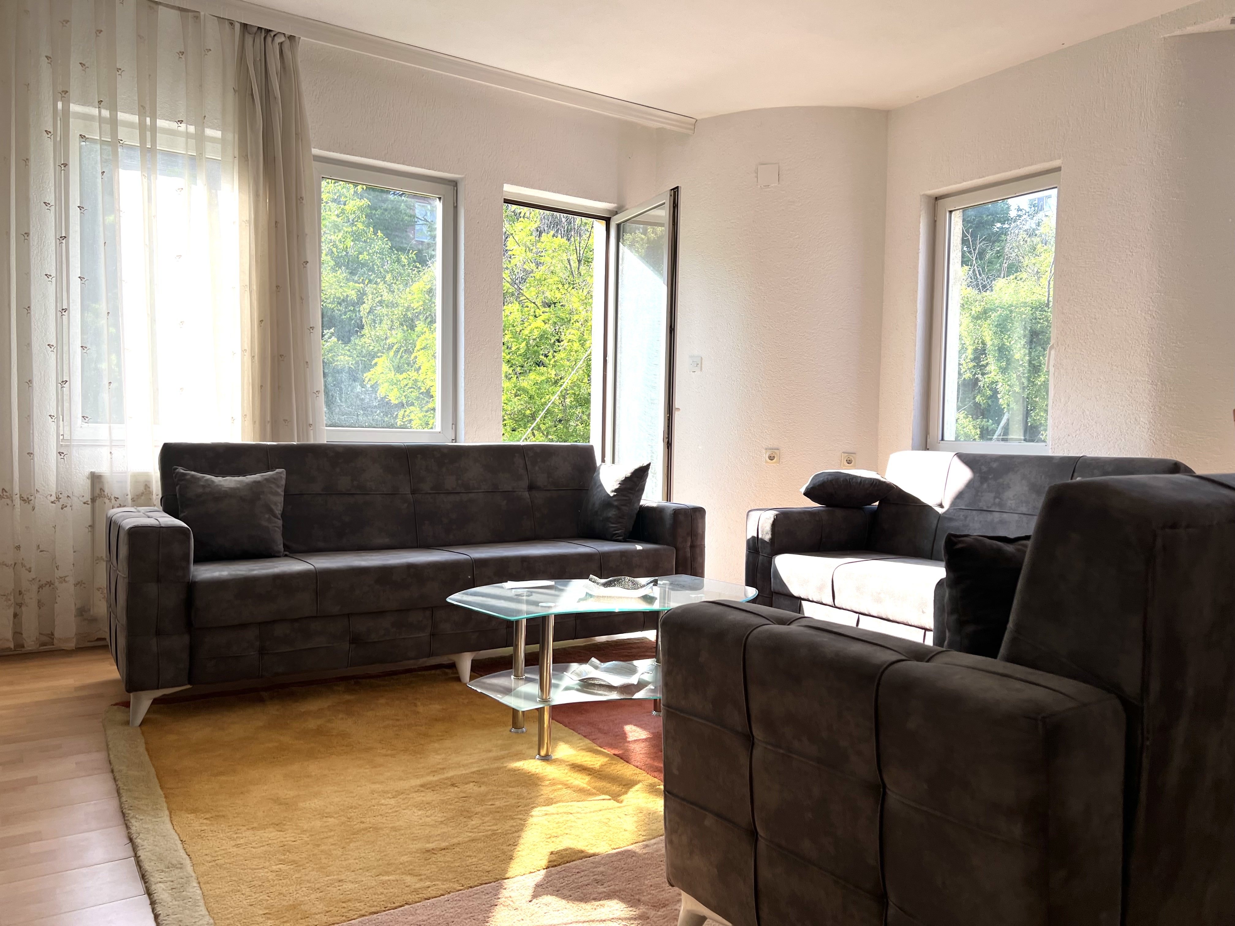 Banesë me qira/shitje në Dragodan, Prishtinë banesë/apartment në Arbëria
