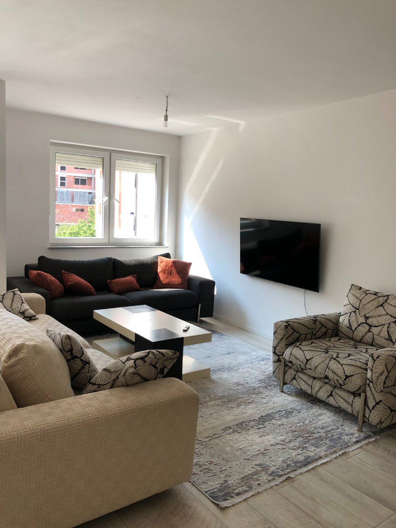 Banesë me qira 2+1 në Lagjen e Spitalit banesë/apartment në Prishtinë