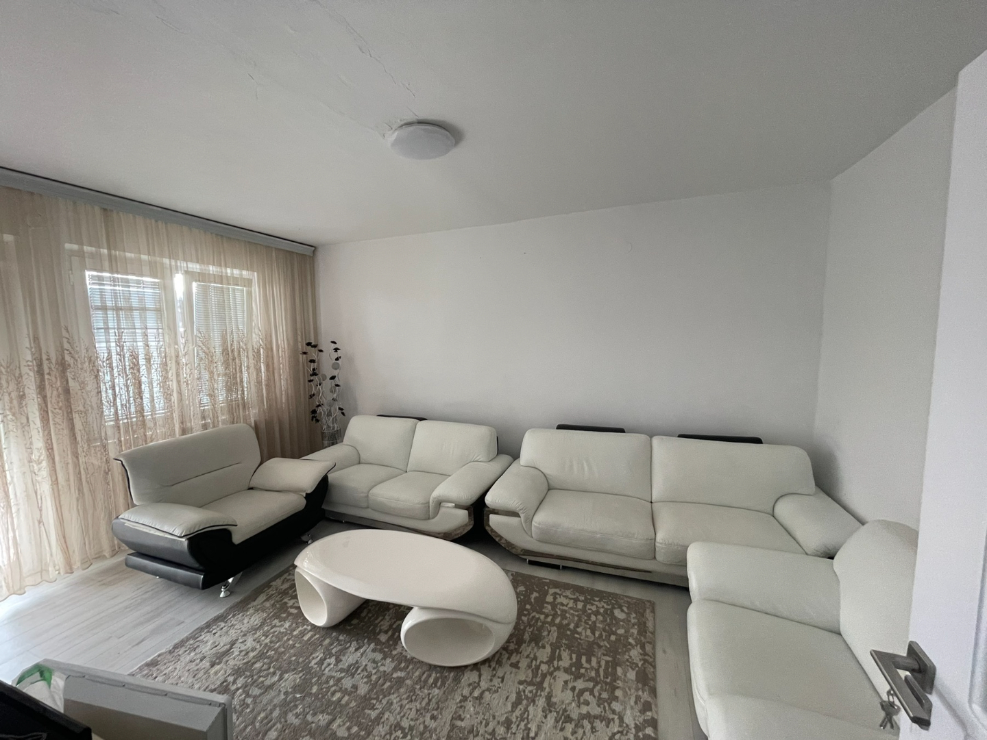 Banesë me qira 1+1 në Bregun e Diellit banesë/apartment në Prishtinë