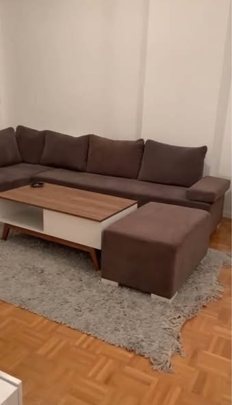 Banesë me qira 2+1 në Kalabri (Emshir) banesë/apartment në Prishtinë