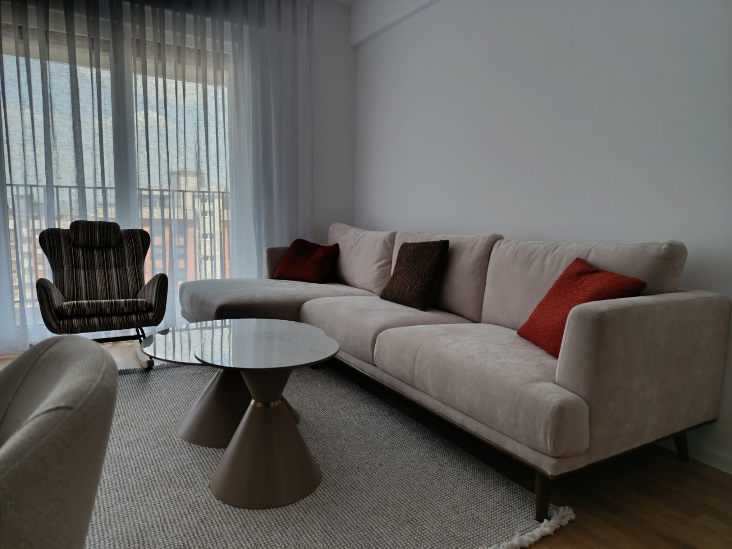 Banesë me qira 2+1 në Matin 1 banesë/apartment në Prishtinë