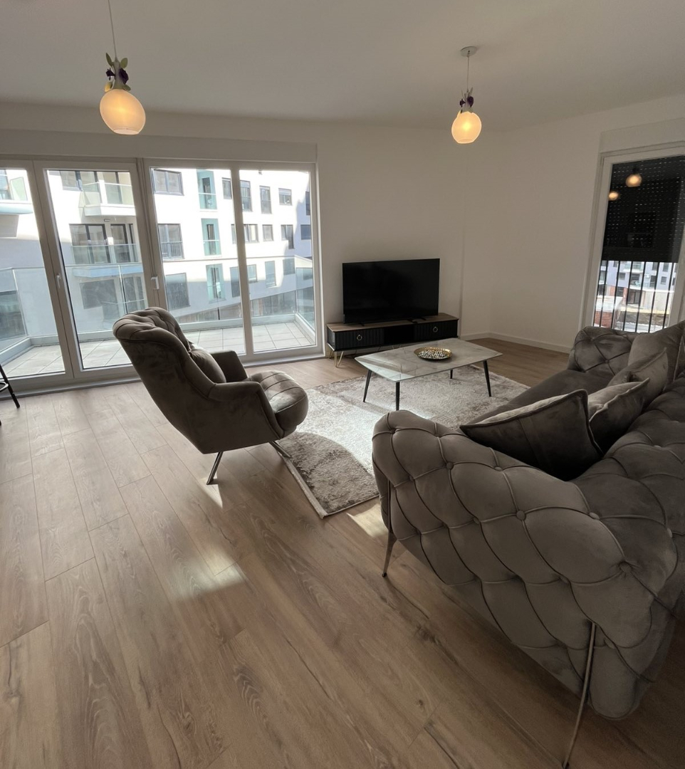 Banesë me qira 2+1 në Rrugën C banesë/apartment në Prishtinë