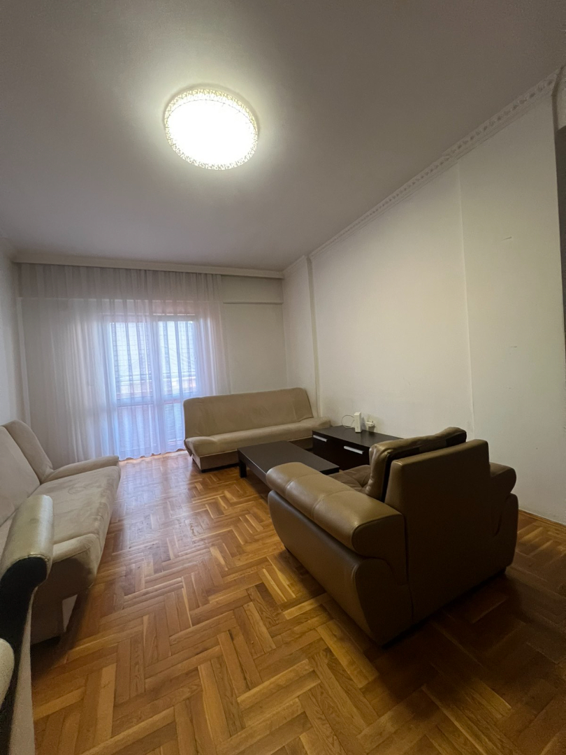 Banesë me qira 2+1 në Kalabri (Emshir) banesë/apartment në Prishtinë