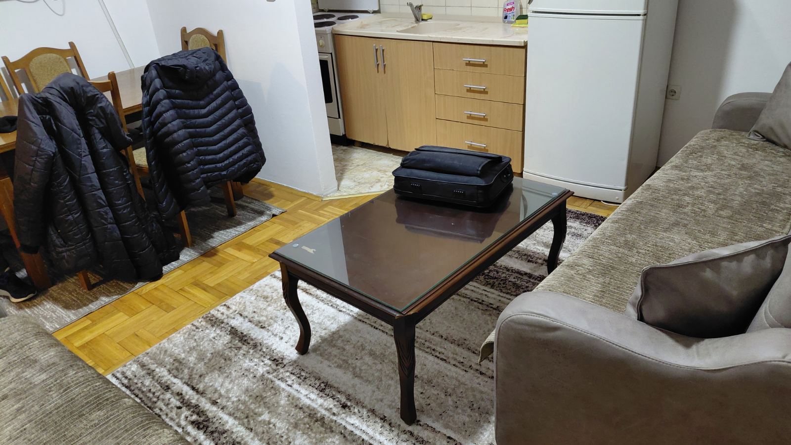 Banesë me qira 2+1 në Kalabri (Emshir) banesë/apartment në Prishtinë