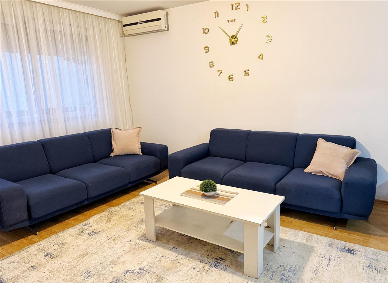 Banesë me qira 1+1 në Kalabri (Emshir) banesë/apartment në Prishtinë