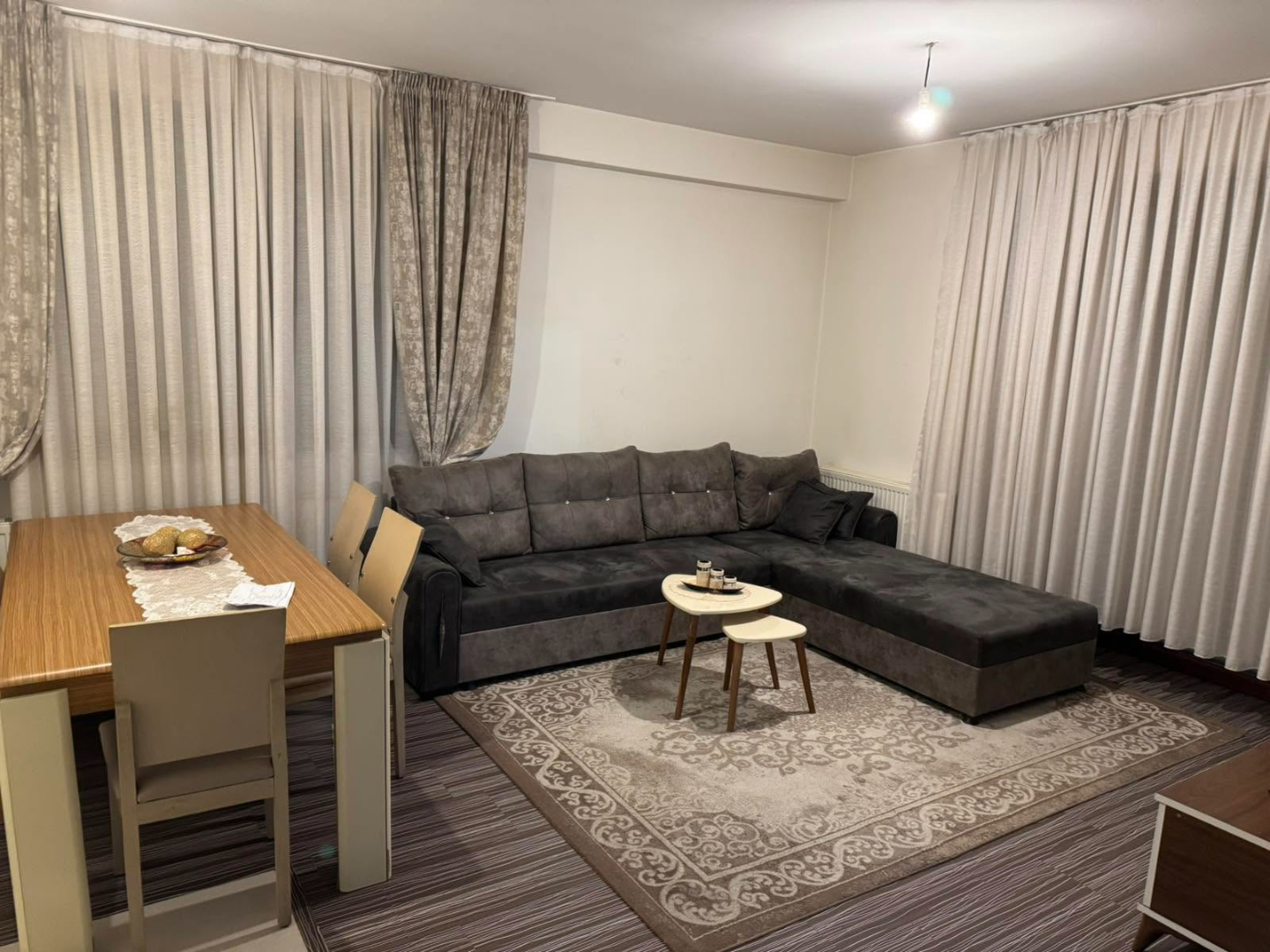 Banesë me qira 3+1 në Lakrishtë banesë/apartment në Lakrishtë