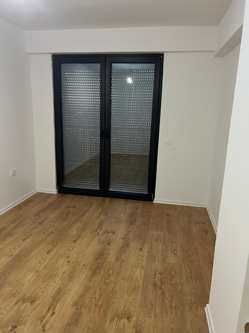 Banesë (Zyrë) me qira në Lakrishtë banesë/apartment në Prishtinë