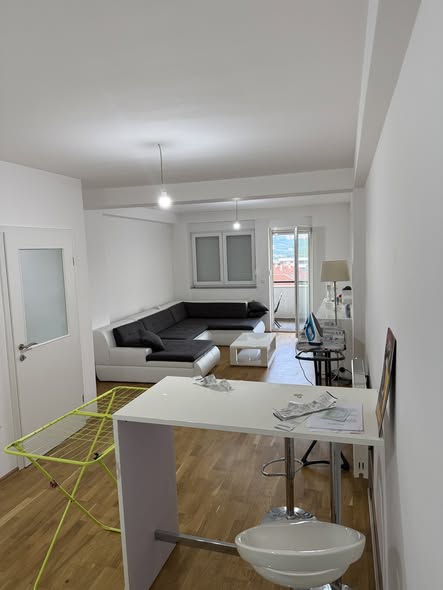 Banesë në shitje në Bregun e Diellit banesë/apartment në Prishtinë