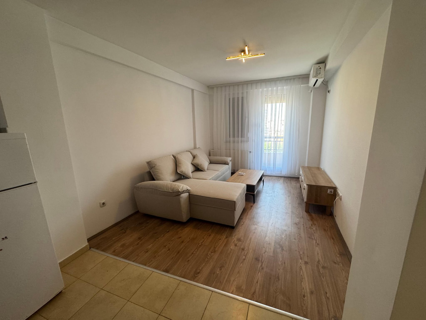 Banesë me qira 2+1 në Qendër banesë/apartment në Prishtinë