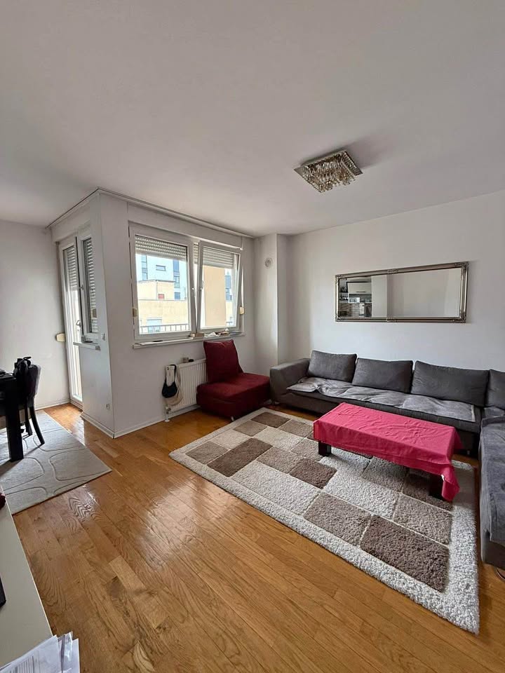 Banesë me qira 2+1 në Bregun e Diellit banesë/apartment në Prishtinë