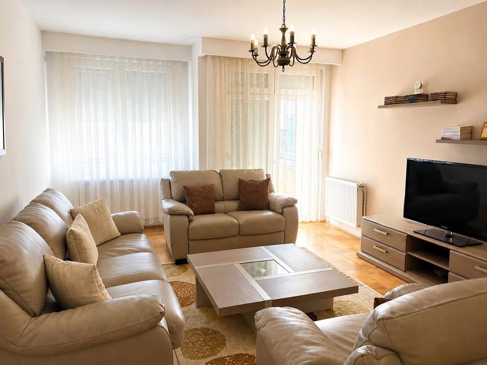 Banesë në shitje në Rrugën C banesë/apartment në Prishtinë