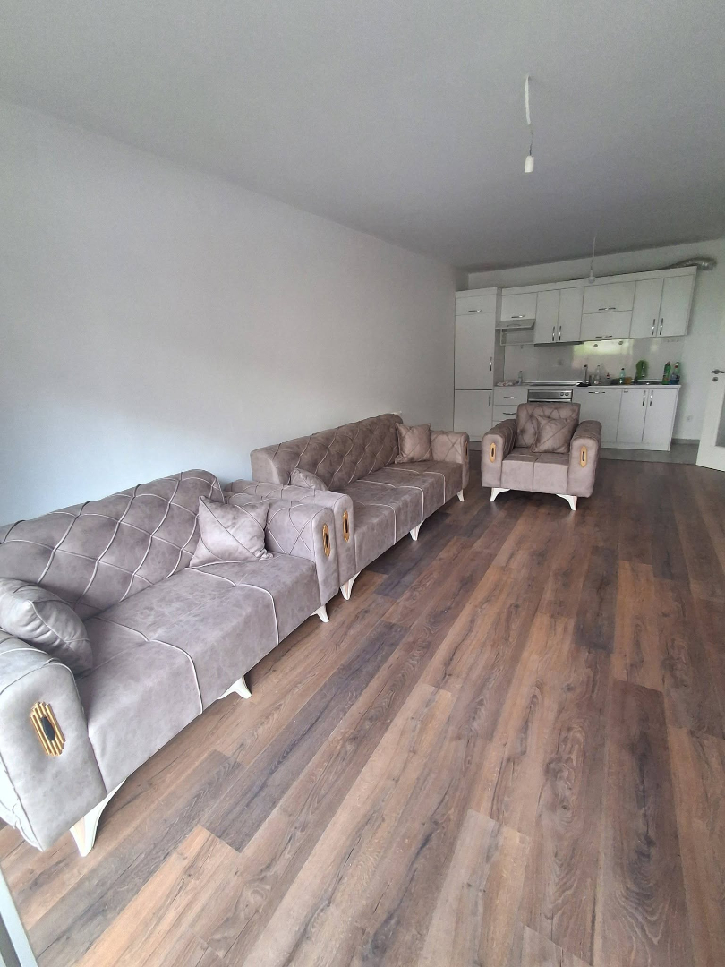 Banesë me qira 2+1 në Matin 1 banesë/apartment në Mati 1
