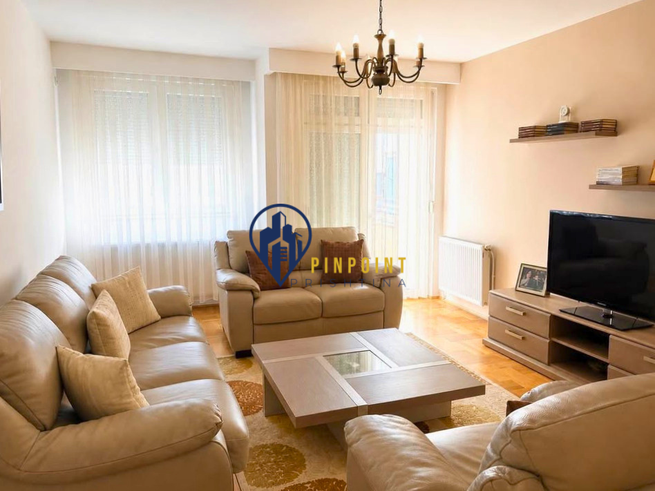 Banesë në shitje 2+1 në Rrugën C banesë/apartment në Prishtinë