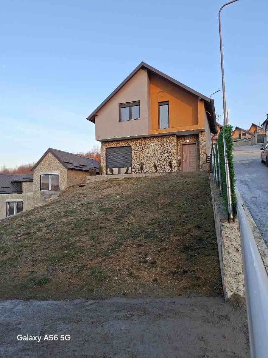 Shitet Villa  shtëpi në Kosovë