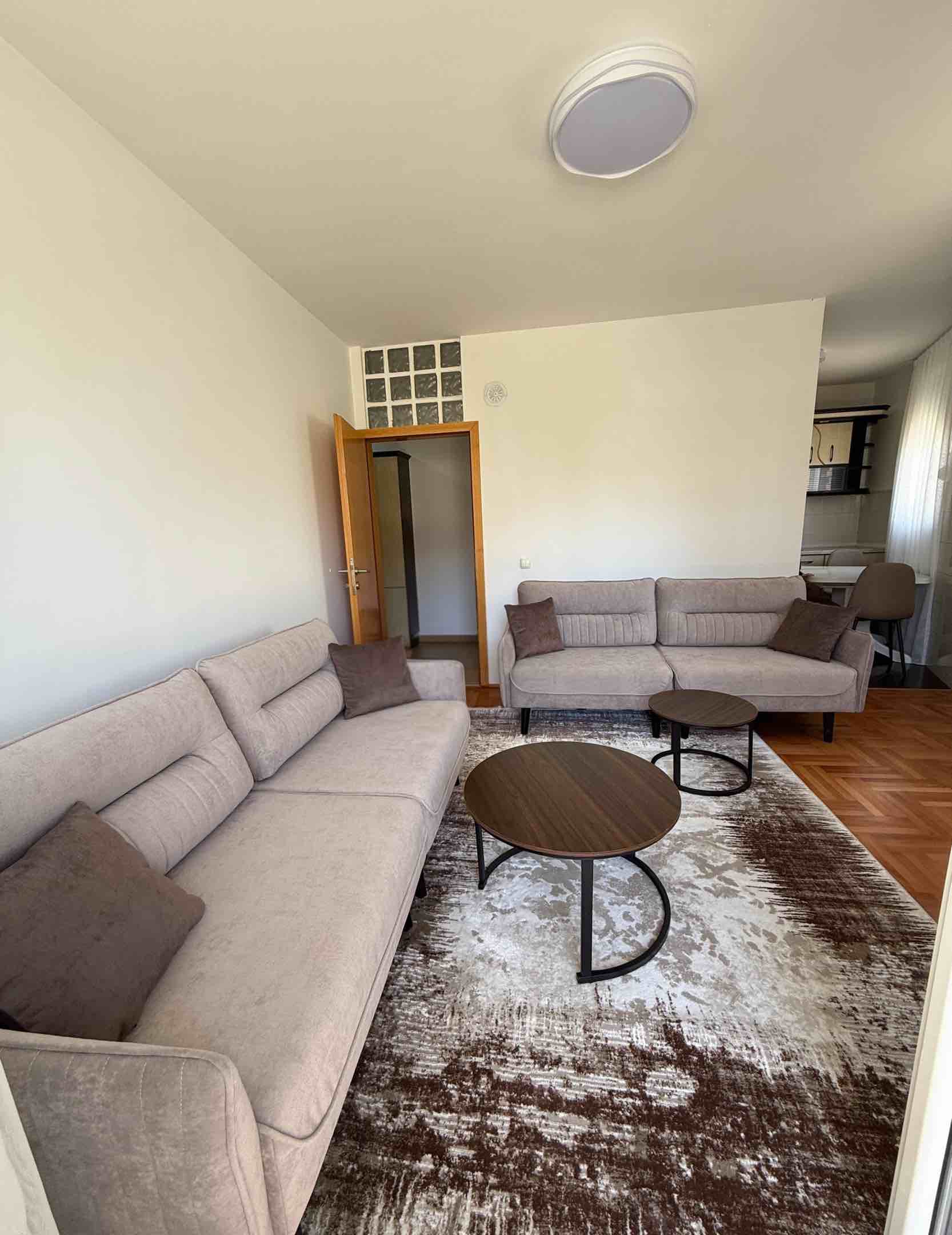 Banesë me qira banesë/apartment në Kosovë