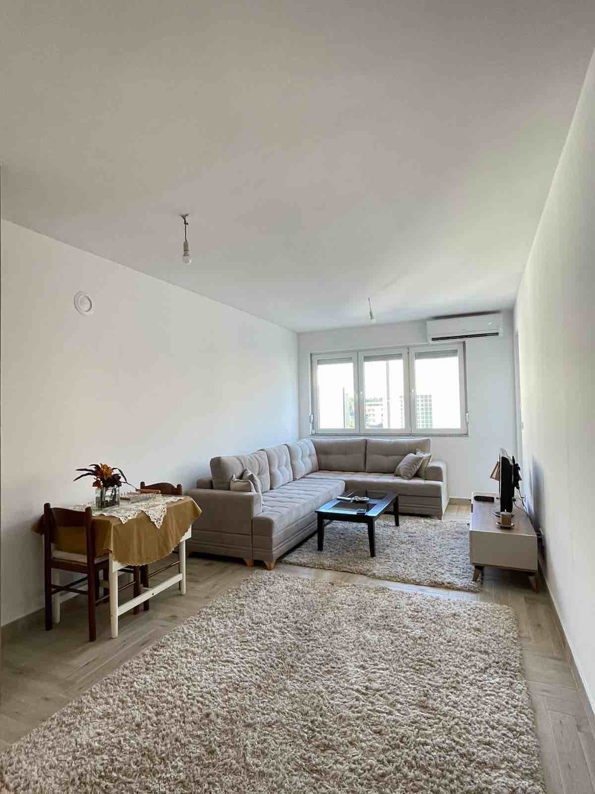 Banes me qirra banesë/apartment në Pejë