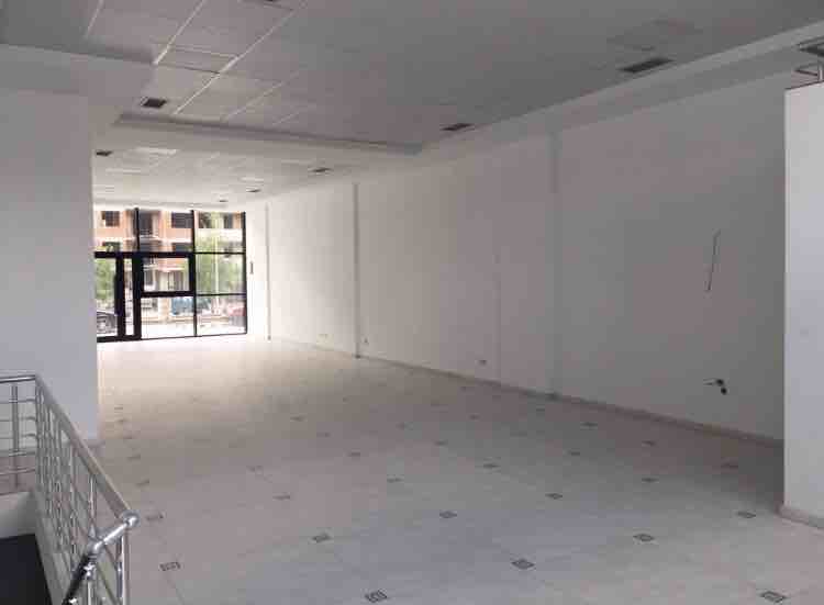 Lokal 155m2 te ish Tregu i Gjelbert lokal në Pejë